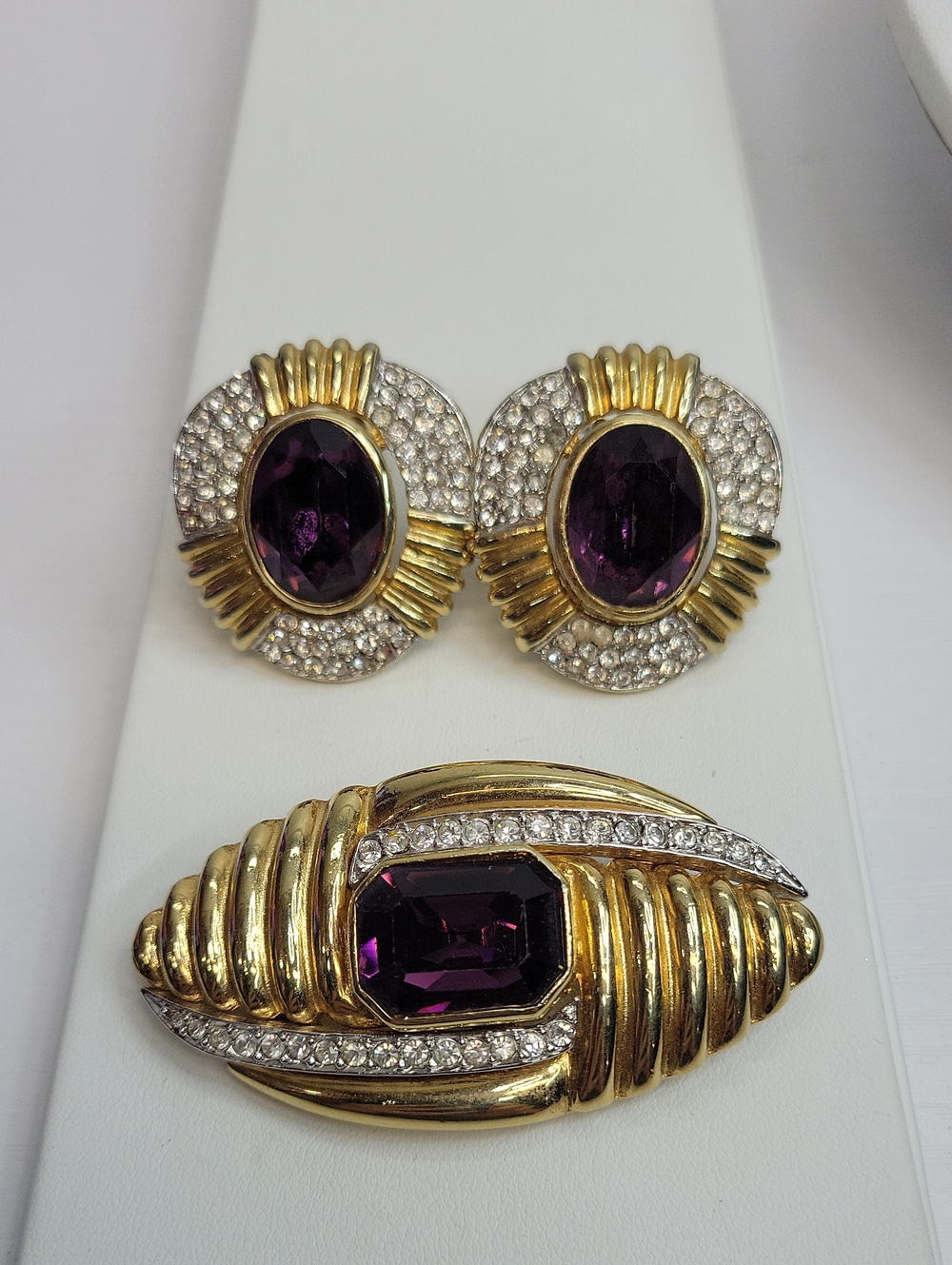 Vintage Puccini Brooch Set - Picture 2 of 3